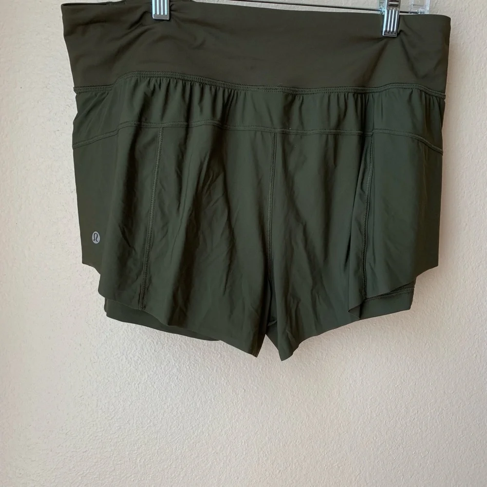 Lululemon Squad Goals Short Size 12 - Picture 6 of 6
